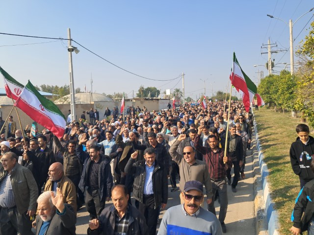 حماسه باشکوه مردم قیروکارزین علیه اغتشاشگران؛ «وطن» خط قرمز است + تصاویر