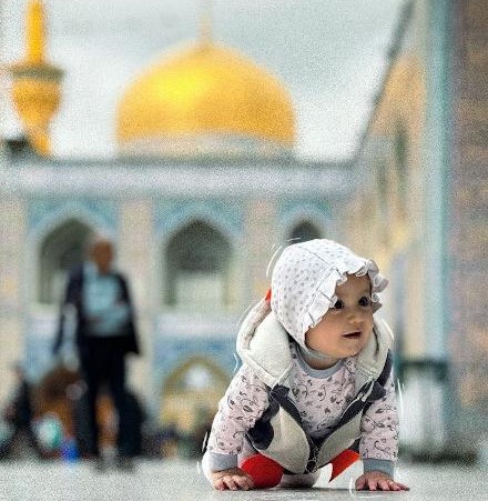 خادم امام رضا (ع): هدیه به نوزادان، لبیک به منویات رهبر شهید است