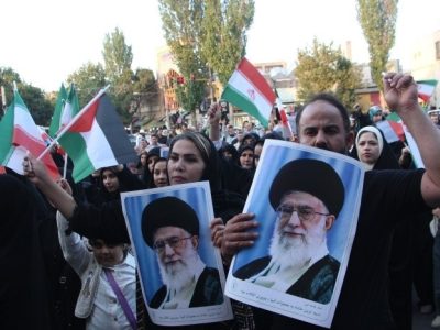 مردم قیروکارزین در محکومیت اغتشاشات راهپیمایی می کنند