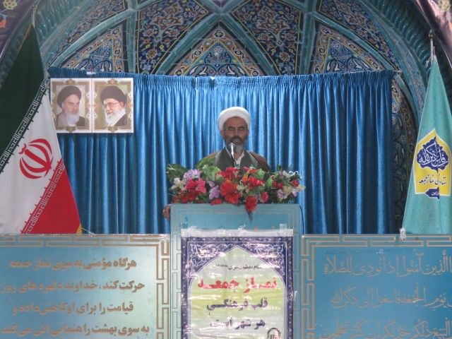 امام جمعه قیروکارزین: در اغتشاشات اخیر هدف جنگ دشمن، فروپاشی ایران بود/ برخی جوانان نادانسته در مسیر دشمنی با کشورشان قرار گرفته‌اند