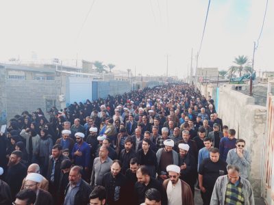 تشییع باشکوه شهید امنیت علیرضا حقیقی در مبارک آباد/ سیلی محکم مردم قیروکارزین به اغتشاشگران