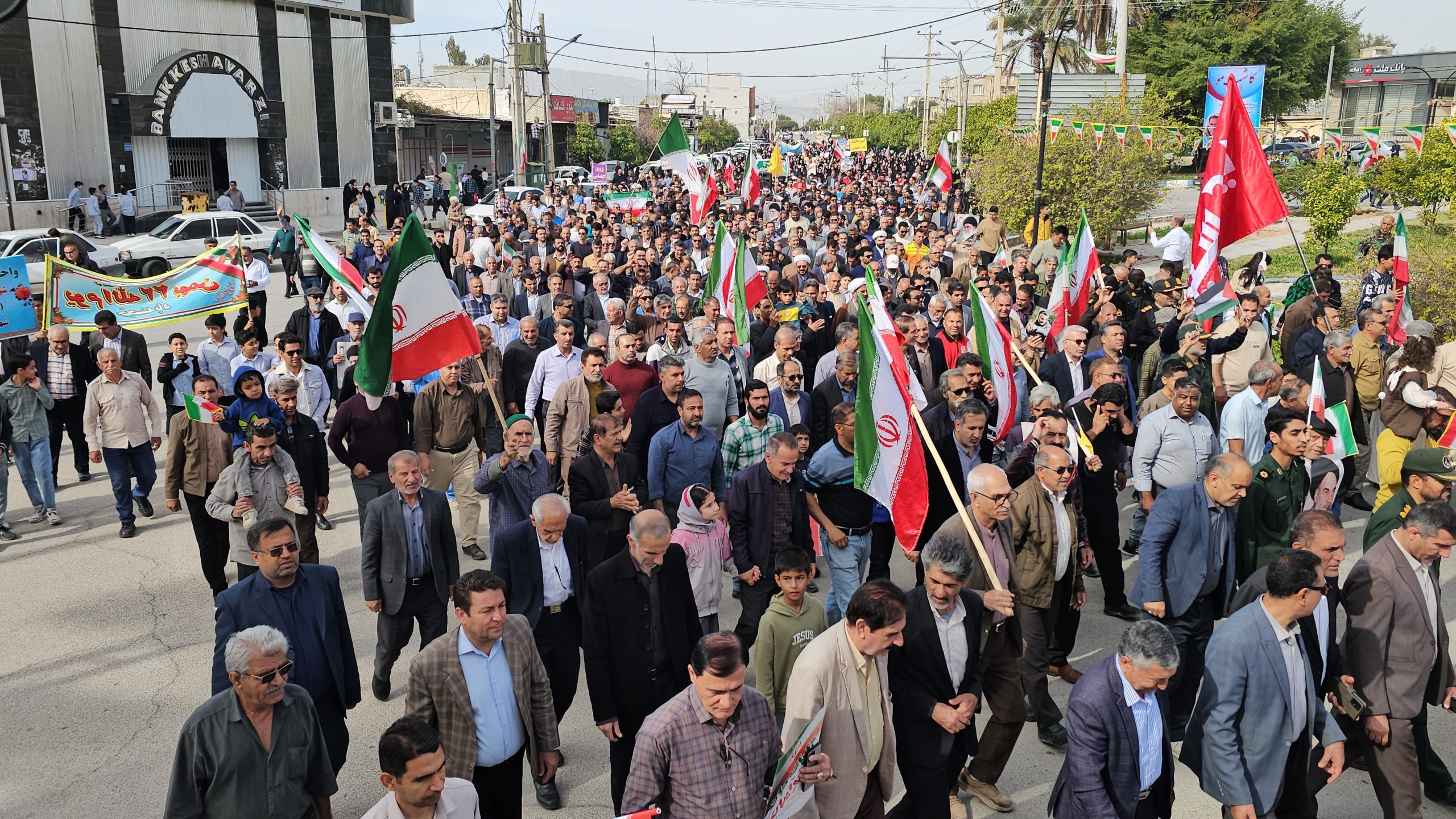 🇮🇷 حماسه باشکوه حضور مردم انقلابی شهرستان  قیروکارزین در ۲۲ بهمن ۱۴۰۴