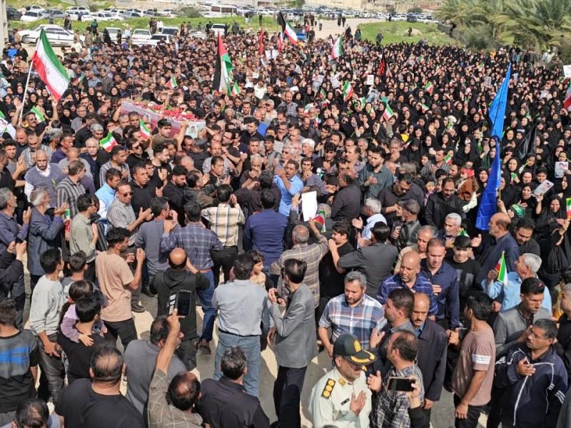 سومین شهید جنگ رمضان «احمد ذکریایی» با حضور بی نظیر مردم قیروکارزین به خاک سپرده شد