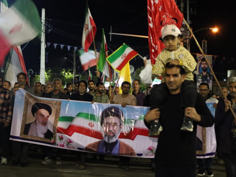 روایت تصویری از تجمعات شبانه و حضور مردمی در پنجاه و سومین شب