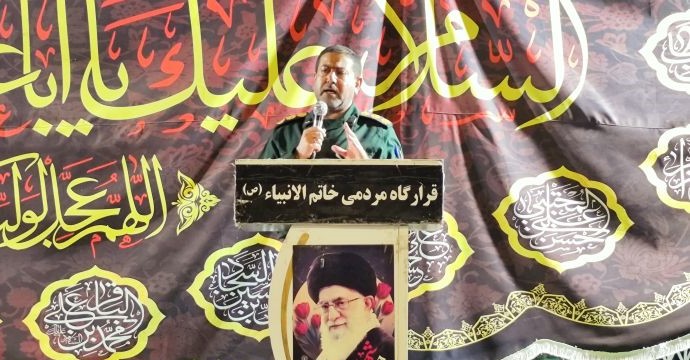 وحدت و هوشیاری، راه عبور از توطئه دشمنان